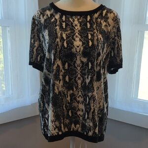 Black and White Snake Print Women's Top
